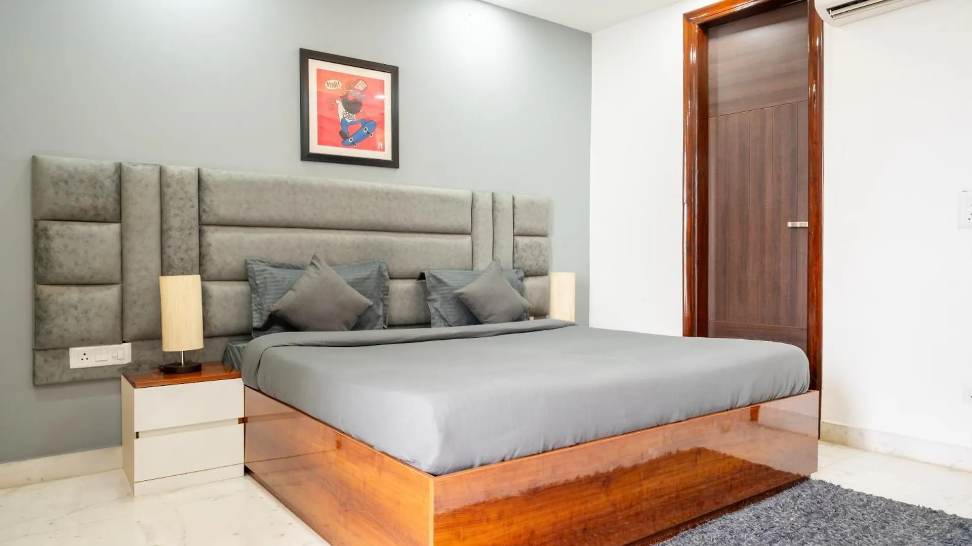 Housr 3 Bhk Apartment Sector 45 グルガウン